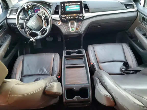 5FNRL6H70JB096962 2018 HONDA ODYSSEY - Image 8