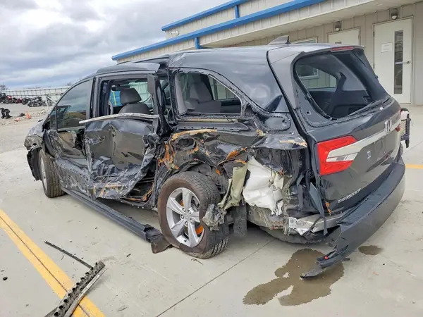 5FNRL6H70JB105658 2018 HONDA ODYSSEY - Image 2
