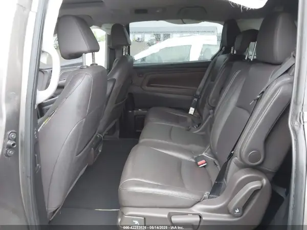 5FNRL6H70JB105837 2018 HONDA ODYSSEY - Image 8