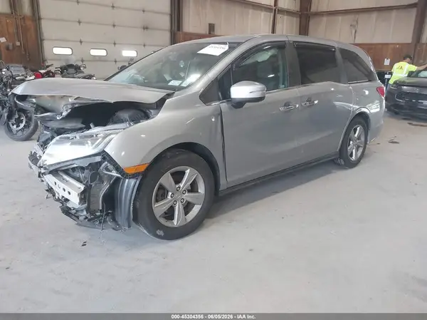 5FNRL6H70JB106227 2018 HONDA ODYSSEY - Image 2