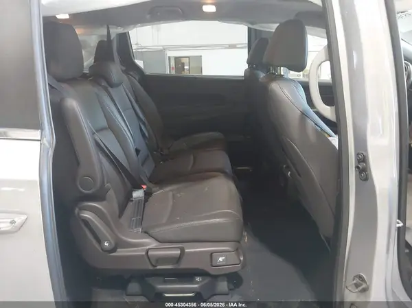5FNRL6H70JB106227 2018 HONDA ODYSSEY - Image 8