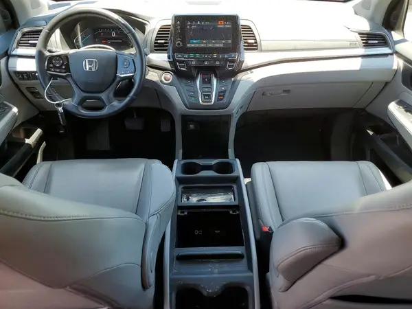 5FNRL6H70JB112206 2018 HONDA ODYSSEY - Image 8