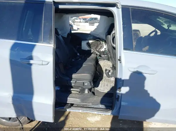 5FNRL6H70PB022398 2023 HONDA ODYSSEY - Image 8