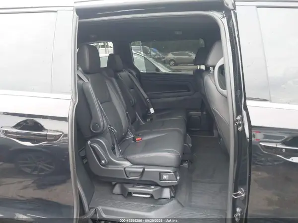 5FNRL6H70RB004552 2024 HONDA ODYSSEY - Image 8