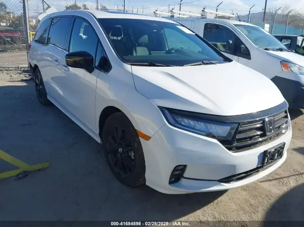 5FNRL6H70RB061575 2024 HONDA ODYSSEY - Image 1