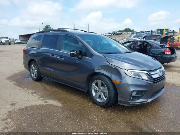 5FNRL6H71JB005326 2018 HONDA ODYSSEY - Image 1