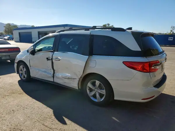 5FNRL6H71JB006508 2018 HONDA ODYSSEY - Image 2