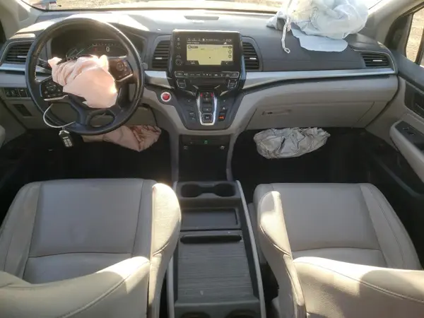 5FNRL6H71JB008940 2018 HONDA ODYSSEY - Image 8