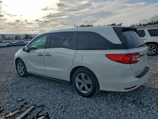 5FNRL6H71JB018223 2018 HONDA ODYSSEY - Image 2