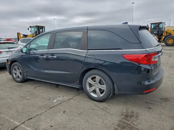 5FNRL6H71JB024622 2018 HONDA ODYSSEY - Image 2