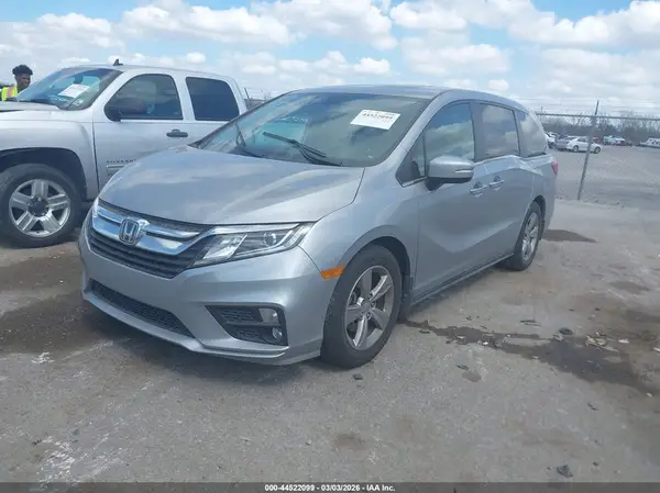5FNRL6H71JB027858 2018 HONDA ODYSSEY - Image 2