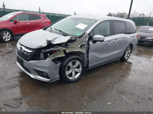 5FNRL6H71JB032431 2018 HONDA ODYSSEY - Image 2