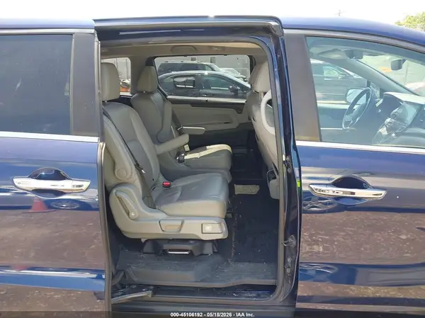 5FNRL6H71JB050847 2018 HONDA ODYSSEY - Image 8