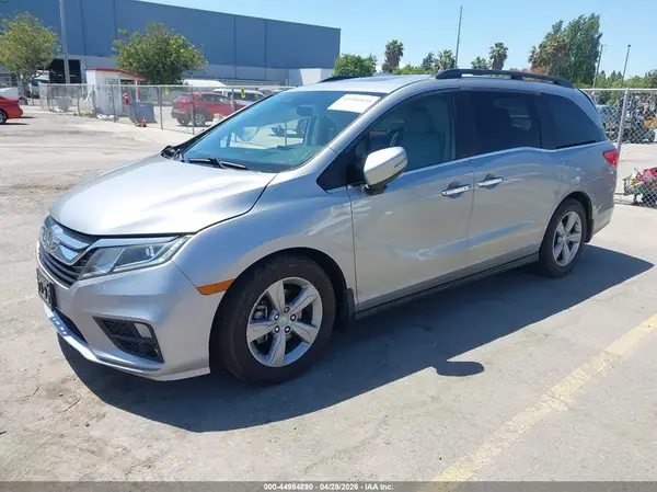 5FNRL6H71JB058642 2018 HONDA ODYSSEY - Image 2