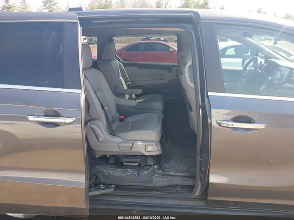 5FNRL6H71JB068314 2018 HONDA ODYSSEY - Image 8