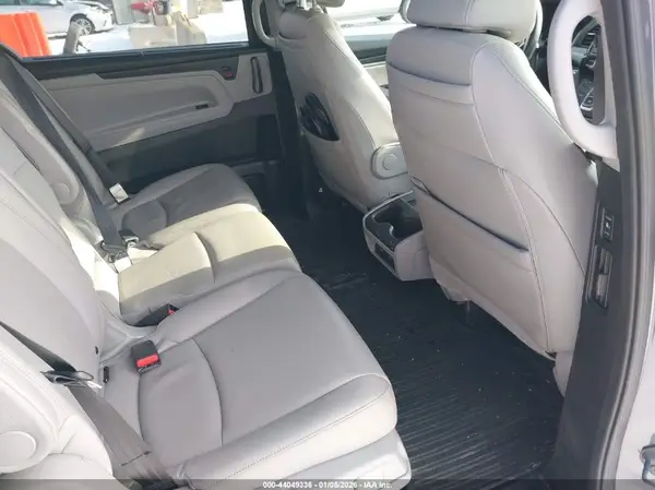 5FNRL6H71JB072007 2018 HONDA ODYSSEY - Image 8