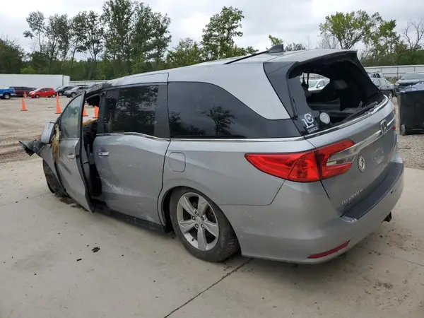 5FNRL6H71JB072962 2018 HONDA ODYSSEY - Image 2