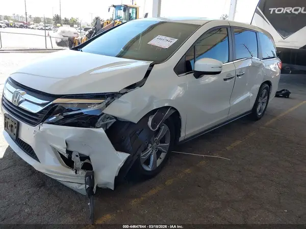 5FNRL6H71JB079832 2018 HONDA ODYSSEY - Image 2