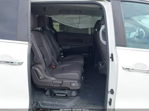 5FNRL6H71JB084061 2018 HONDA ODYSSEY - Image 8