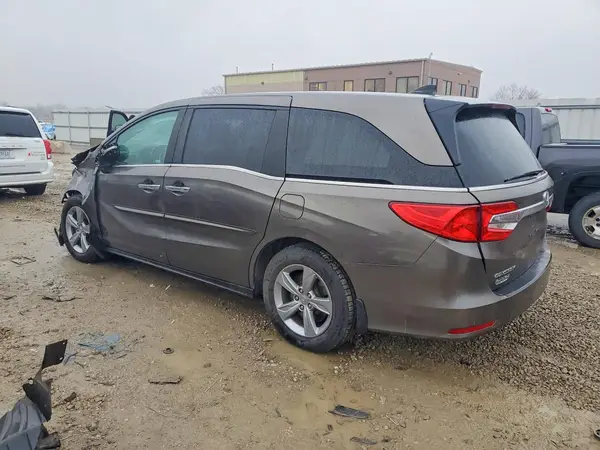 5FNRL6H71JB087638 2018 HONDA ODYSSEY - Image 2