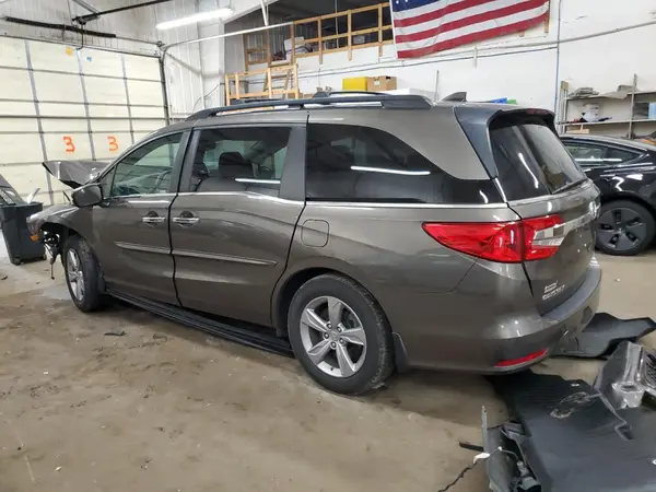 5FNRL6H71JB089308 2018 HONDA ODYSSEY - Image 2