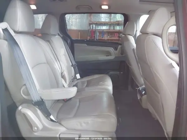 5FNRL6H71JB091382 2018 HONDA ODYSSEY - Image 8