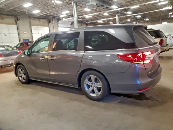5FNRL6H71JB094735 2018 HONDA ODYSSEY - Image 2