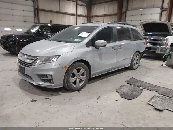 5FNRL6H71JB095514 2018 HONDA ODYSSEY - Image 2