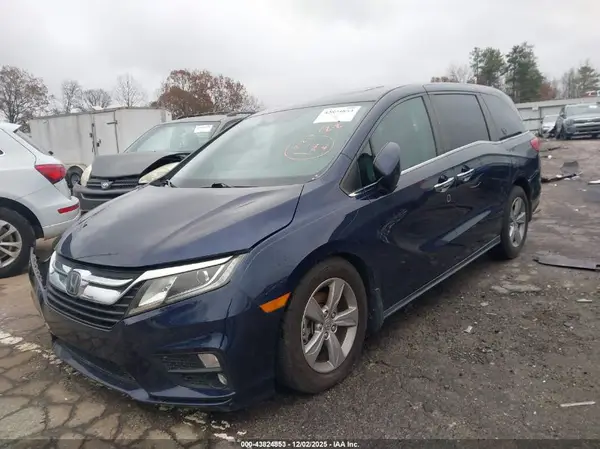 5FNRL6H71JB099790 2018 HONDA ODYSSEY - Image 2