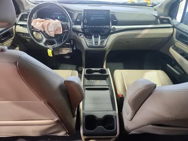 5FNRL6H71JB103837 2018 HONDA ODYSSEY - Image 8