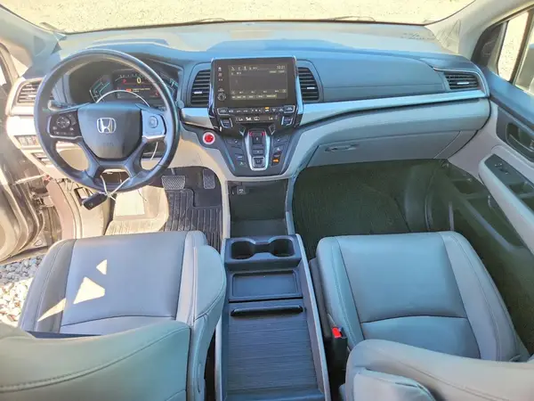 5FNRL6H71JB108262 2018 HONDA ODYSSEY - Image 8