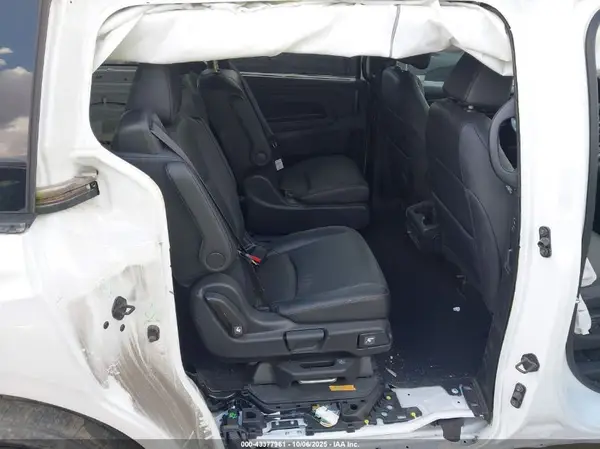 5FNRL6H71RB005399 2024 HONDA ODYSSEY - Image 8