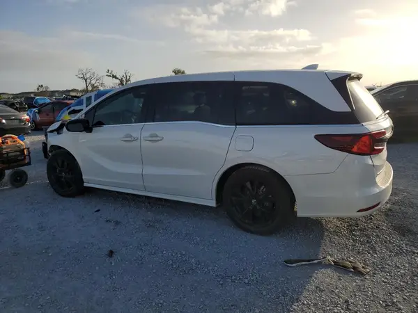 5FNRL6H71RB069040 2024 HONDA ODYSSEY - Image 2