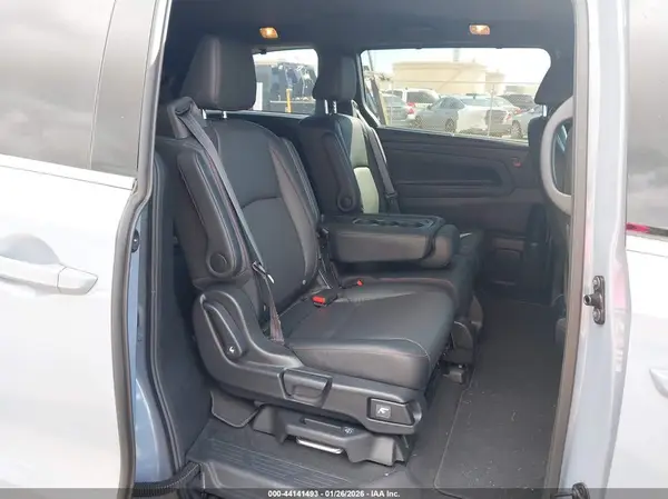 5FNRL6H71RB071239 2024 HONDA ODYSSEY - Image 8