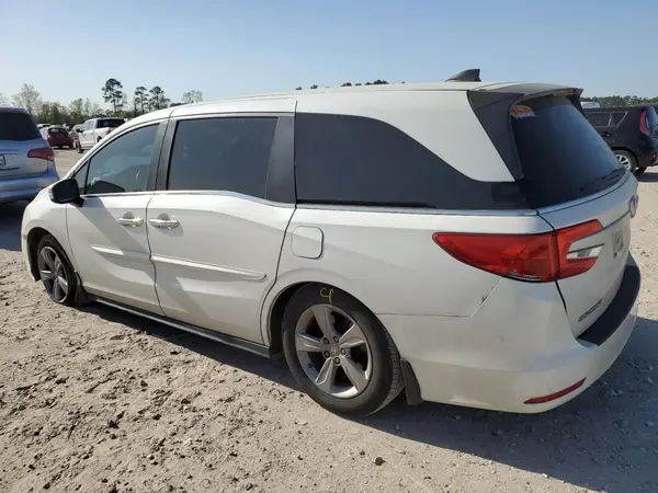 5FNRL6H72JB005268 2018 HONDA ODYSSEY - Image 2