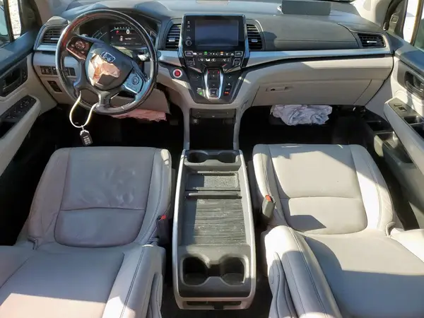 5FNRL6H72JB005402 2018 HONDA ODYSSEY - Image 8