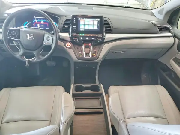5FNRL6H72JB007800 2018 HONDA ODYSSEY - Image 8