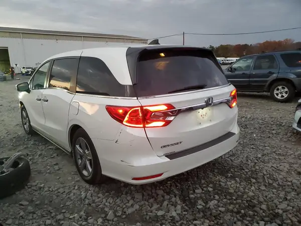 5FNRL6H72JB014388 2018 HONDA ODYSSEY - Image 2