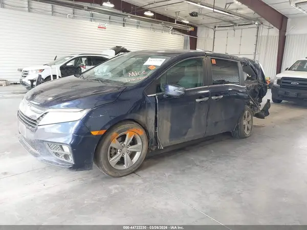 5FNRL6H72JB017761 2018 HONDA ODYSSEY - Image 2