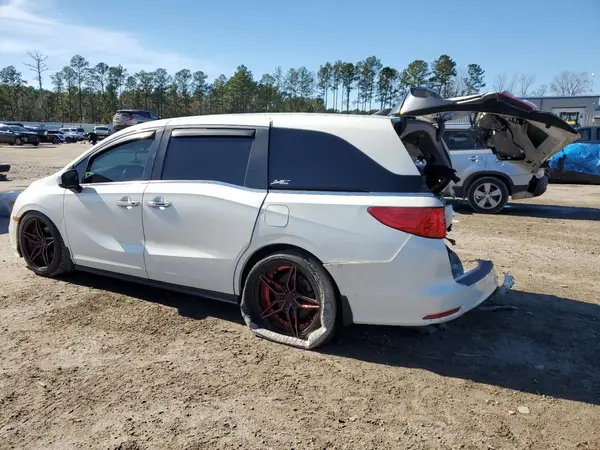 5FNRL6H72JB025553 2018 HONDA ODYSSEY - Image 2