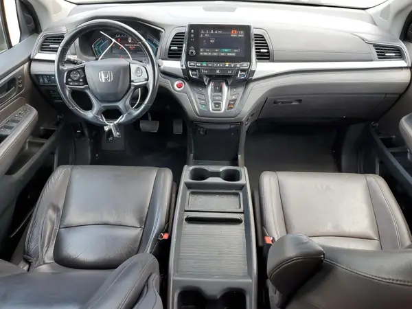 5FNRL6H72JB025715 2018 HONDA ODYSSEY - Image 8