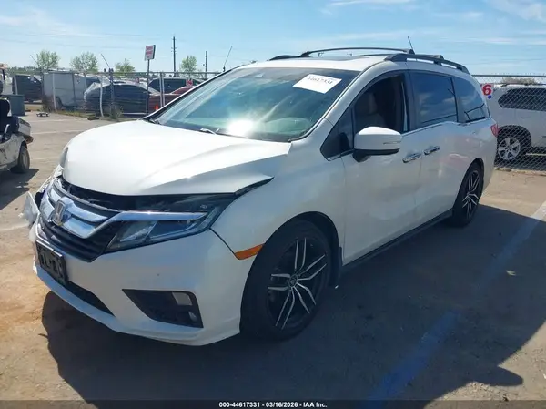 5FNRL6H72JB025911 2018 HONDA ODYSSEY - Image 2