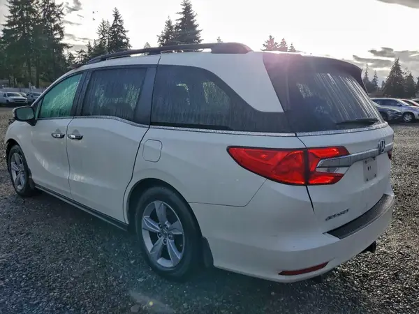 5FNRL6H72JB029960 2018 HONDA ODYSSEY - Image 2