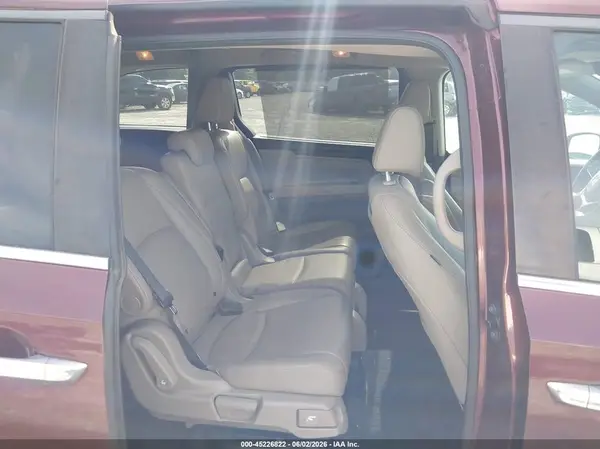 5FNRL6H72JB034608 2018 HONDA ODYSSEY - Image 8