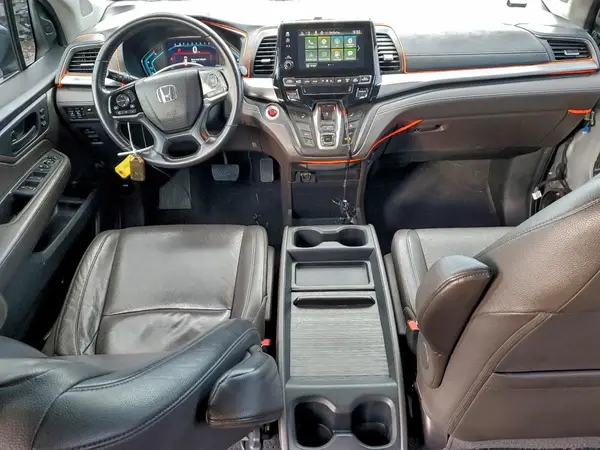 5FNRL6H72JB039260 2018 HONDA ODYSSEY - Image 8