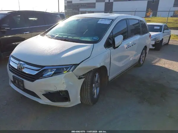 5FNRL6H72JB044152 2018 HONDA ODYSSEY - Image 2