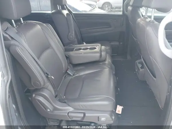 5FNRL6H72JB045639 2018 HONDA ODYSSEY - Image 8