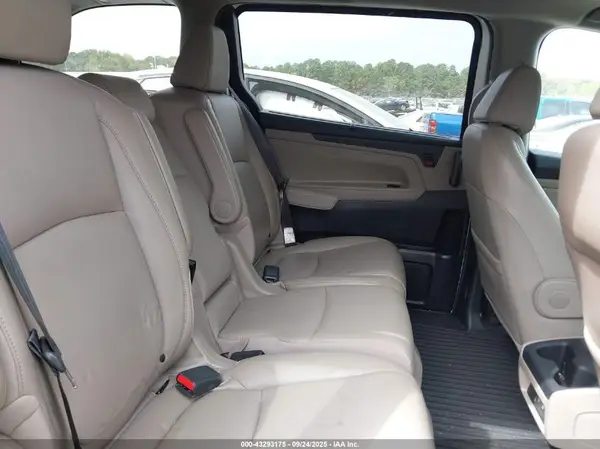 5FNRL6H72JB053305 2018 HONDA ODYSSEY - Image 8