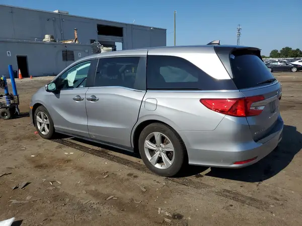 5FNRL6H72JB054924 2018 HONDA ODYSSEY - Image 2