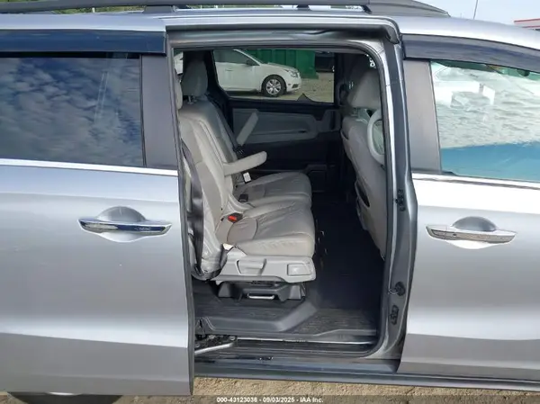 5FNRL6H72JB062098 2018 HONDA ODYSSEY - Image 8